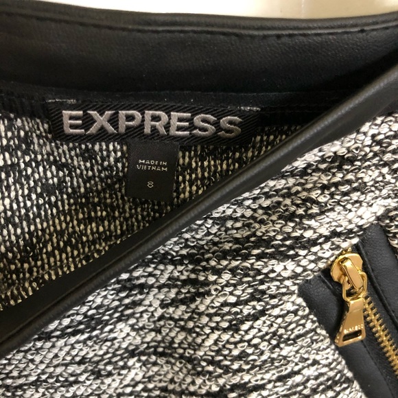 Express mini skirt with zipper detail - Picture 4 of 4